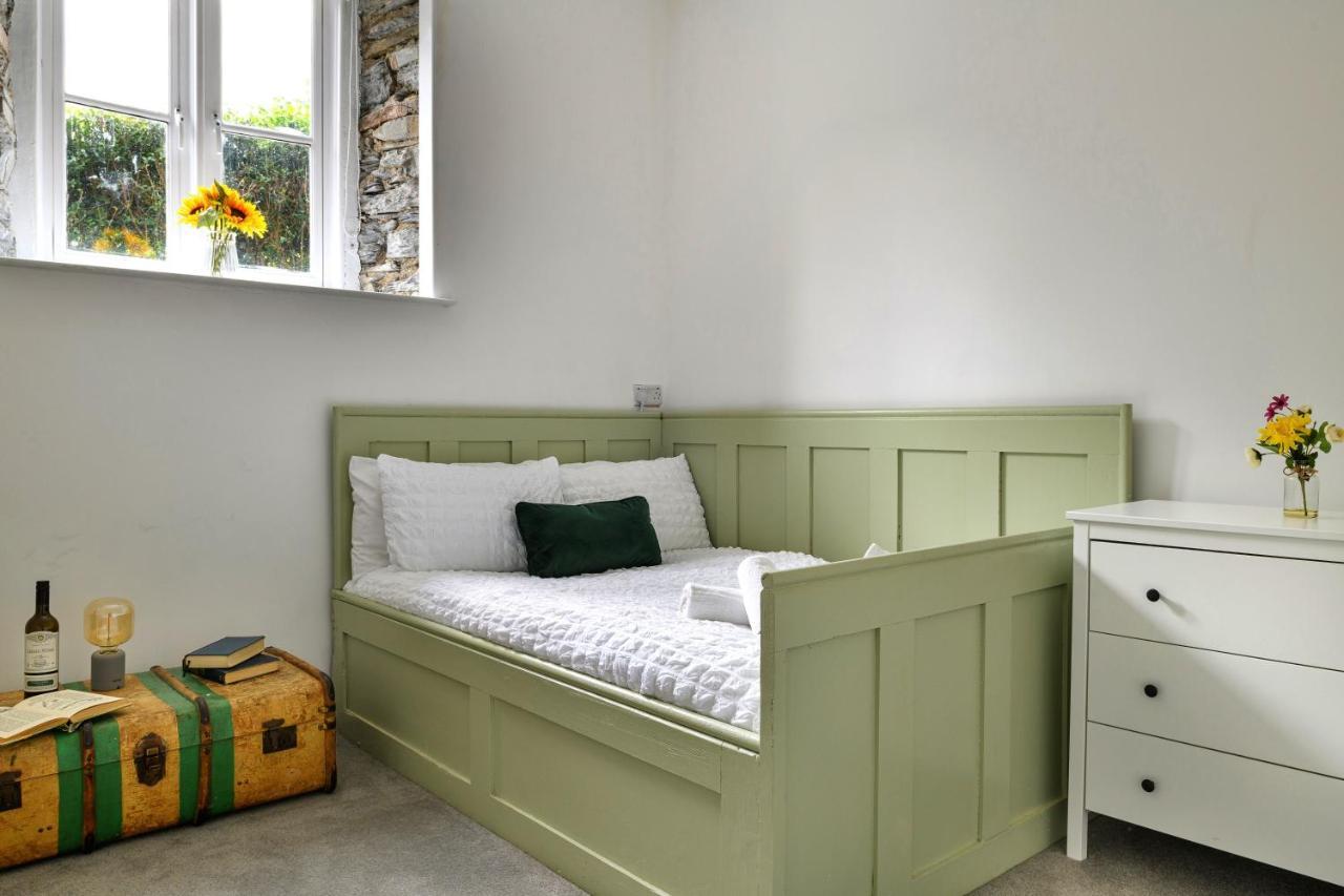 Finest Retreats - Luxury Converted Chapel With Hot Tub & Games Room Dinas Mawddwy Εξωτερικό φωτογραφία