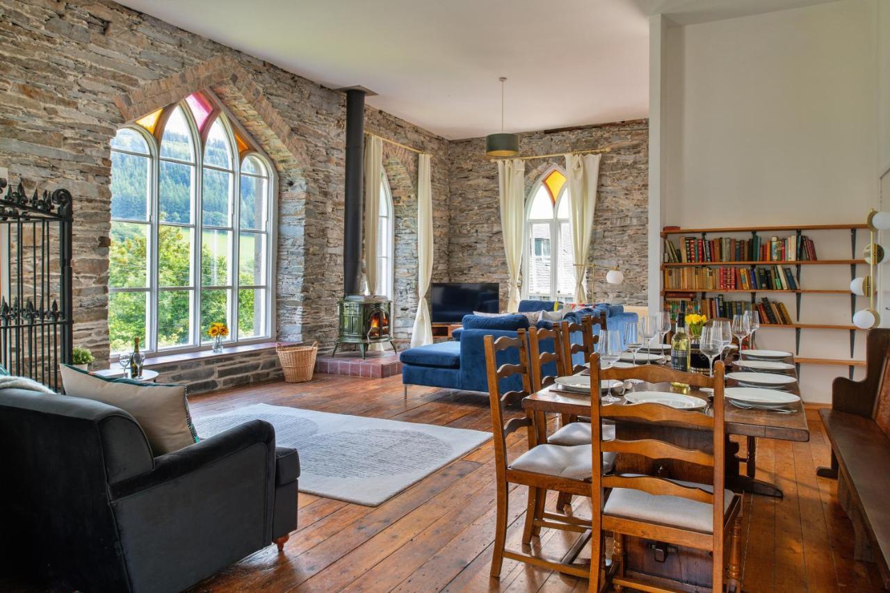 Finest Retreats - Luxury Converted Chapel With Hot Tub & Games Room Dinas Mawddwy Εξωτερικό φωτογραφία