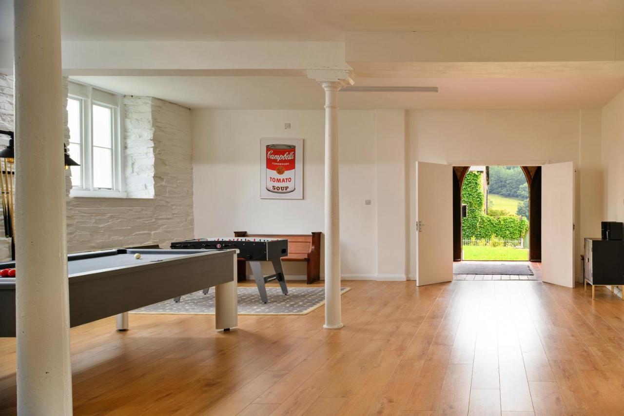 Finest Retreats - Luxury Converted Chapel With Hot Tub & Games Room Dinas Mawddwy Εξωτερικό φωτογραφία