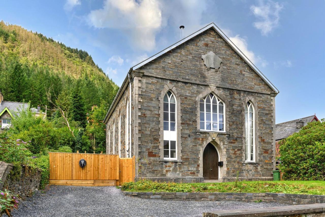 Finest Retreats - Luxury Converted Chapel With Hot Tub & Games Room Dinas Mawddwy Εξωτερικό φωτογραφία
